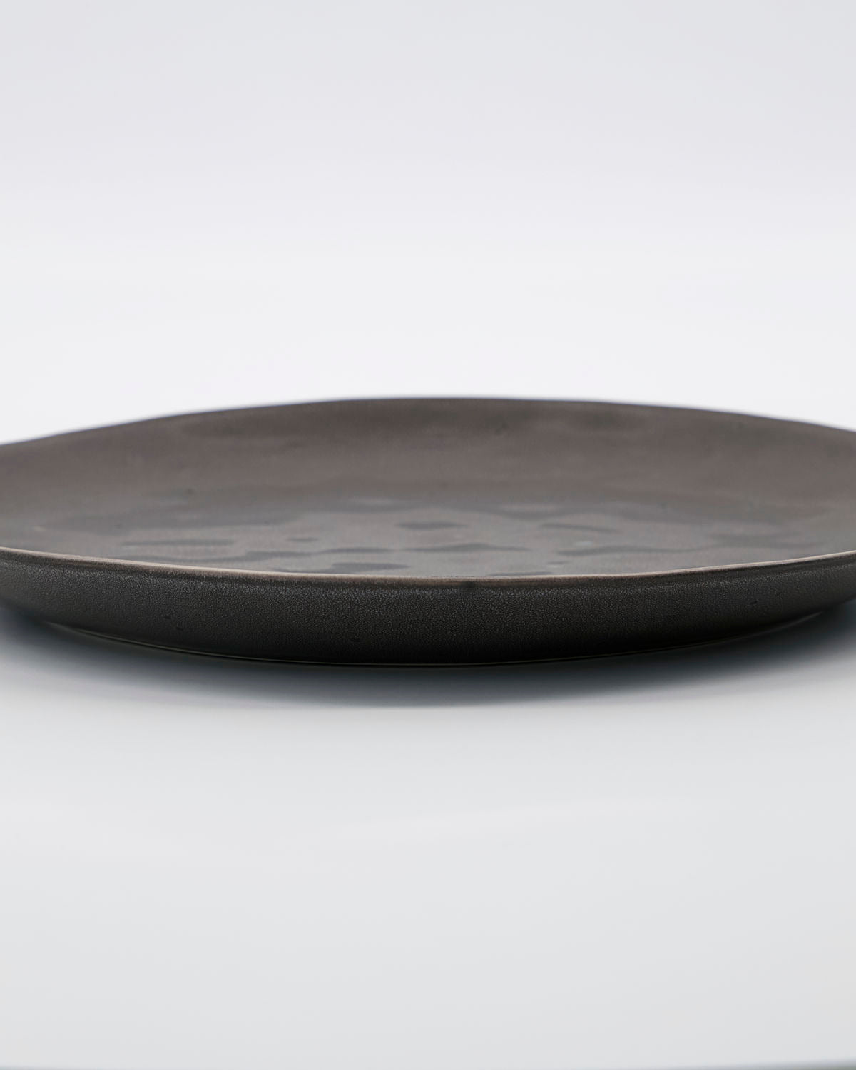 Tallrik Dinner Plate Rustic Dark Grey House Doctor