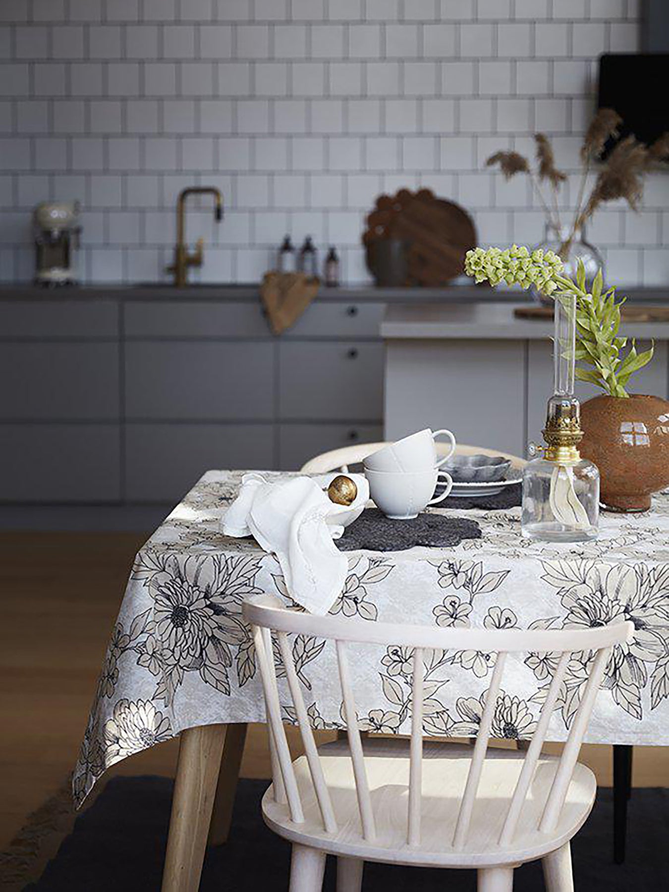 Bordstablett Dal Svart 40 cm