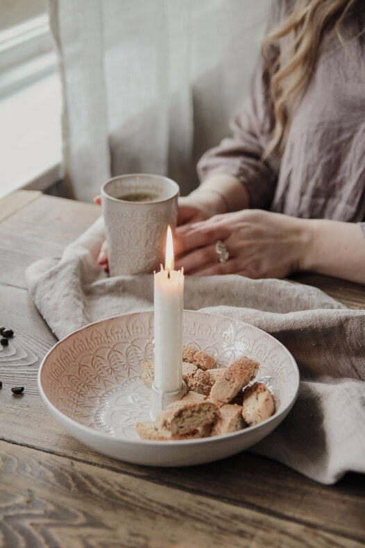 Majas Ljushållare Happiness m tallrik vit